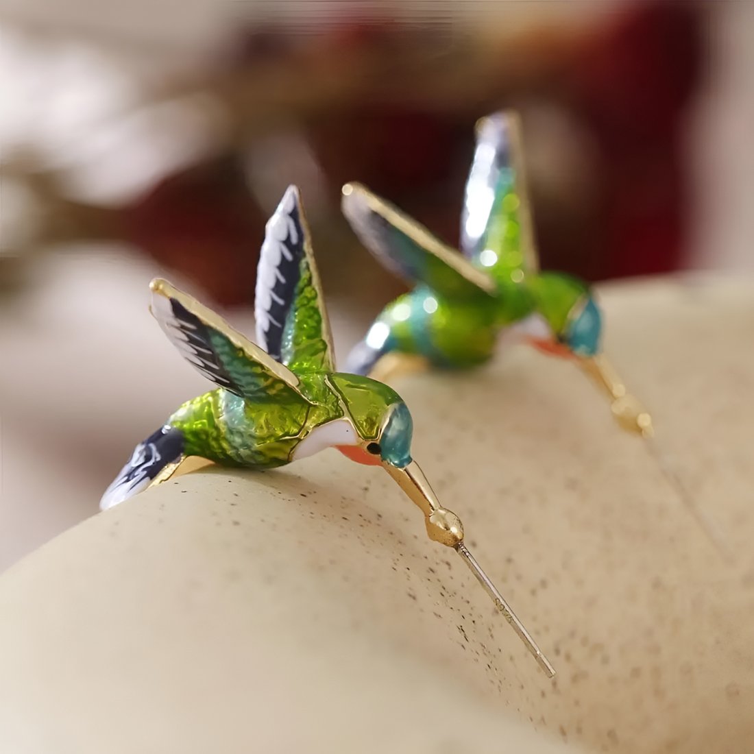 Lilou – Chic Hummingbird Earrings