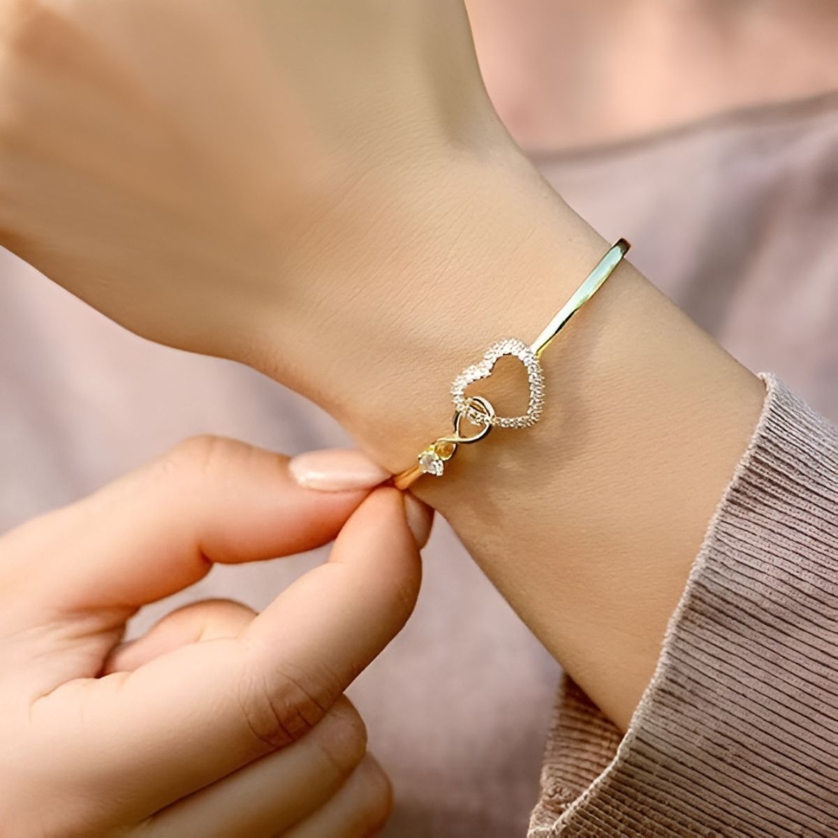 Ayumi – Bracelet for Mother and Daughter Infinity Gold