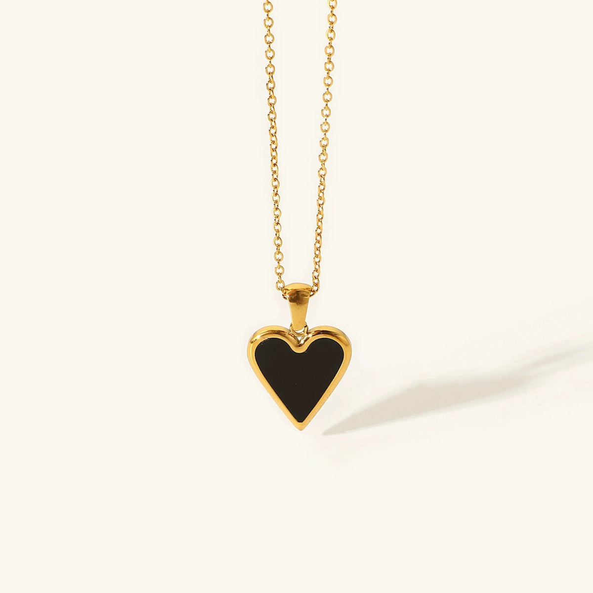 Blythe – Elegant Heart Necklace