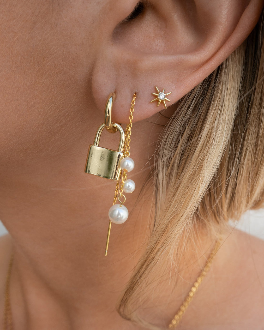 Risa - Starburst Crystal Stud Earrings