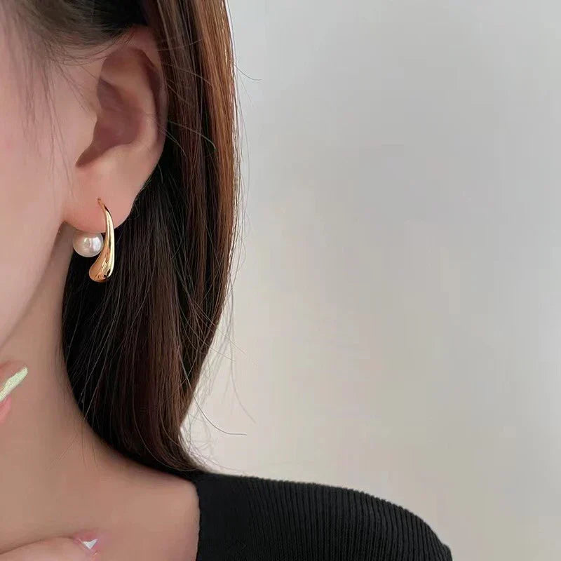 Pearl Water Drop Earring - Water Drop Earring with Pearl Clasp
