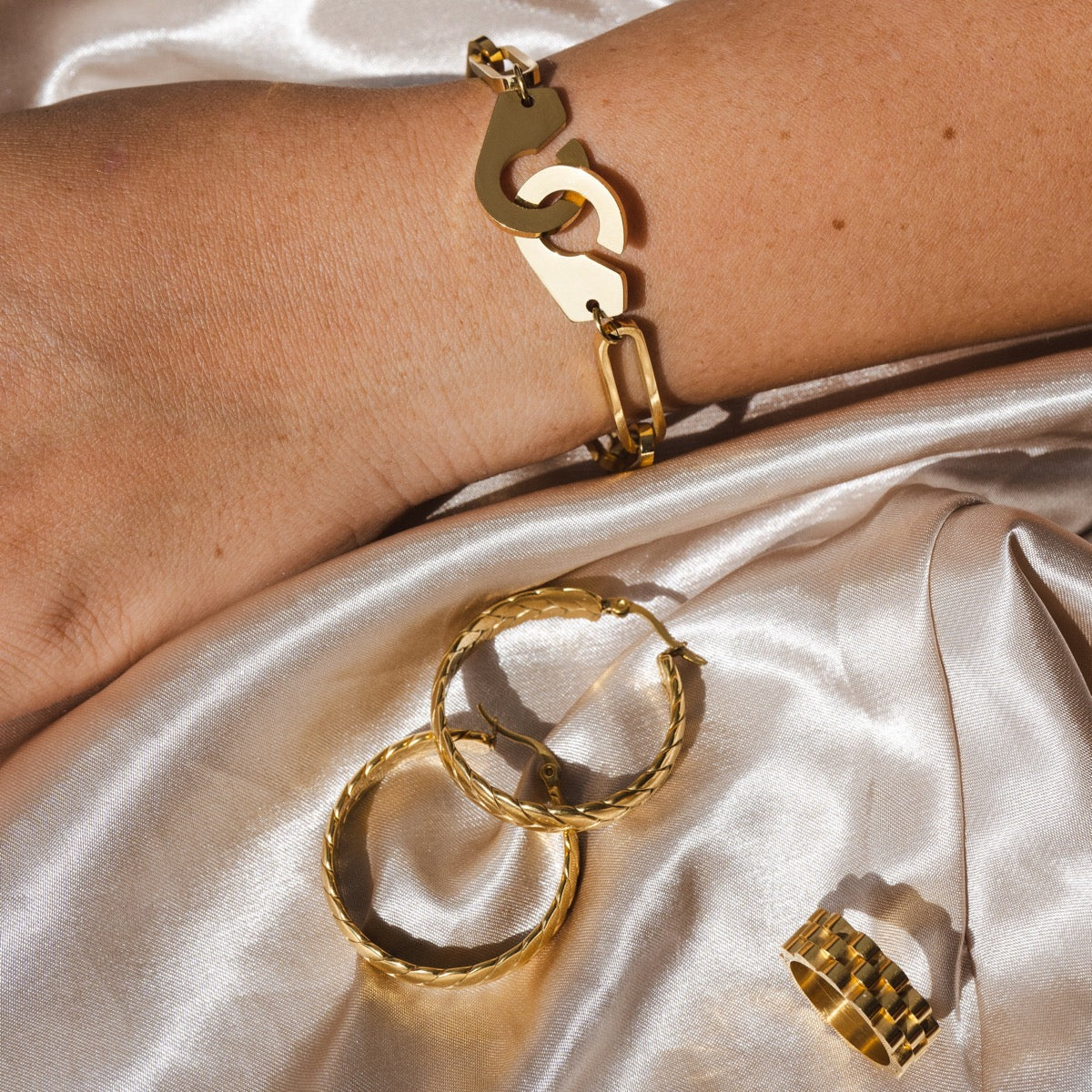 Cassandre – Braided Hoops Gold-Plated 18K