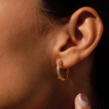 Arielle – Hoops Adorned with Stones