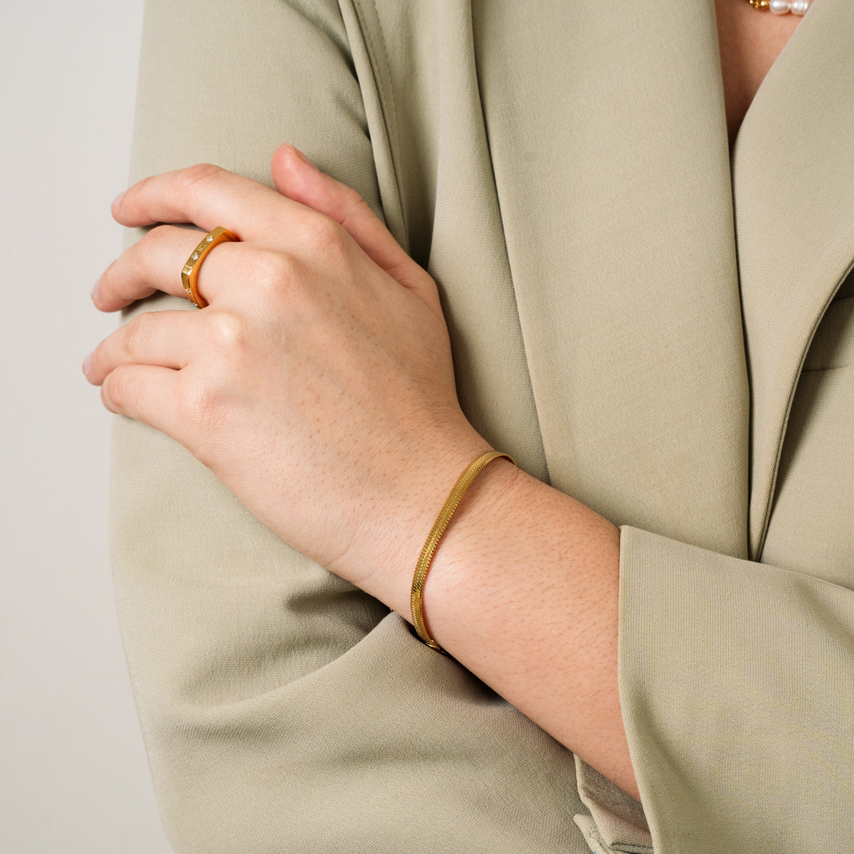 Livia – Snake Bracelet Gold Stylish