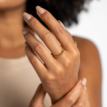 Neri – Adjustable Anti-Stress Ring with Pearls
