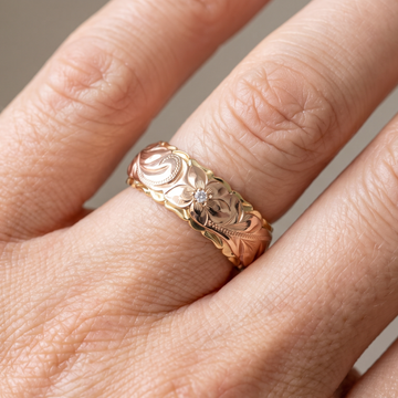 Rosalie – Vintage ring featuring a rose plant in gold