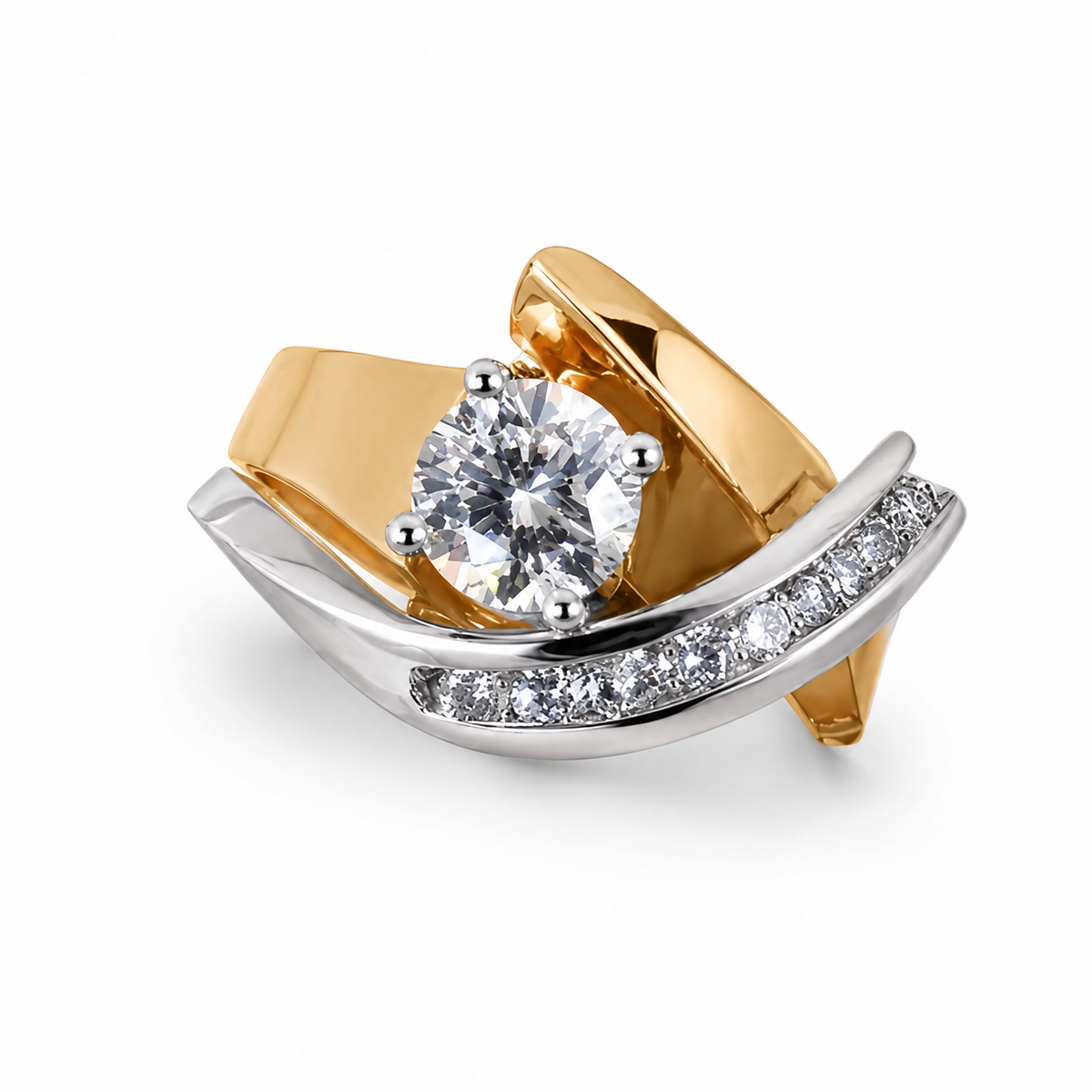 Sylira – Signature Ring in Gold and Silver
