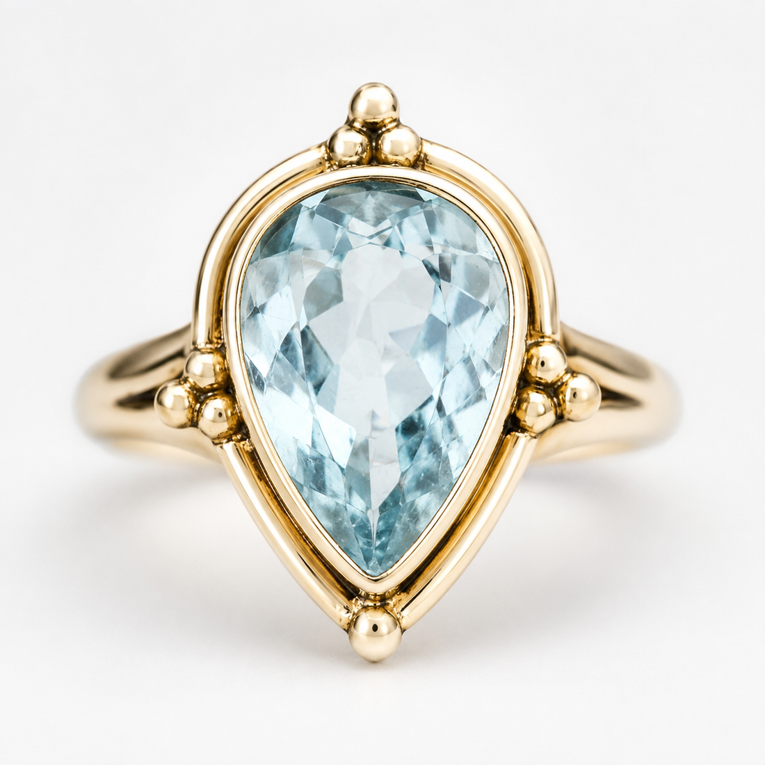 Jasmine – Classic Ring with Blue Gemstone
