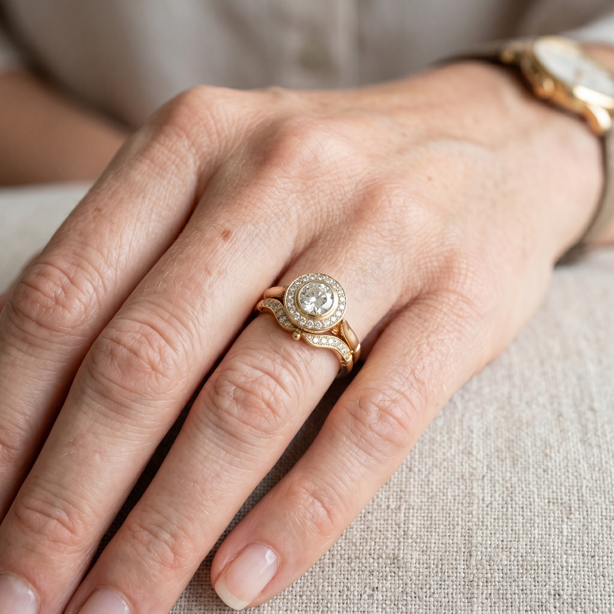 Beatrice – Vintage Gold Rings Set with Zirconium