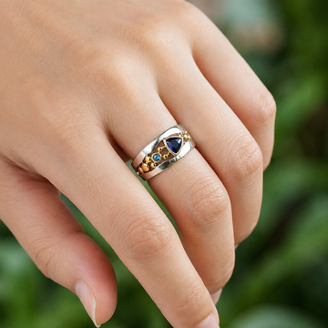 Ricca – Vintage Ring with Dazzling Blue Gemstone