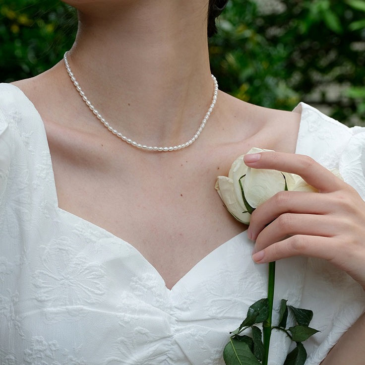 Dahlia – Necklace crafted from Gemstones