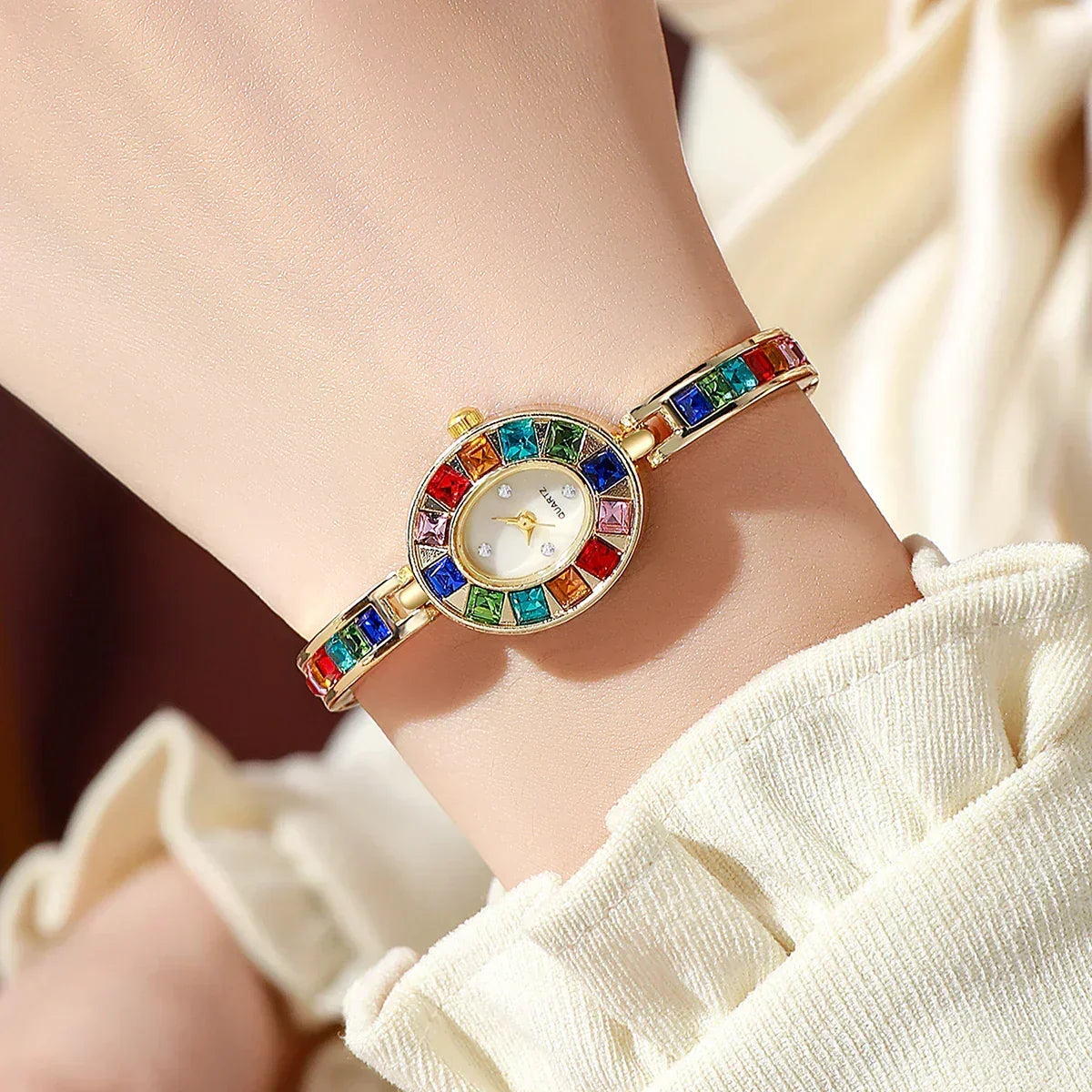 Rayna – Watch Sunshine and Prismatic Bezel