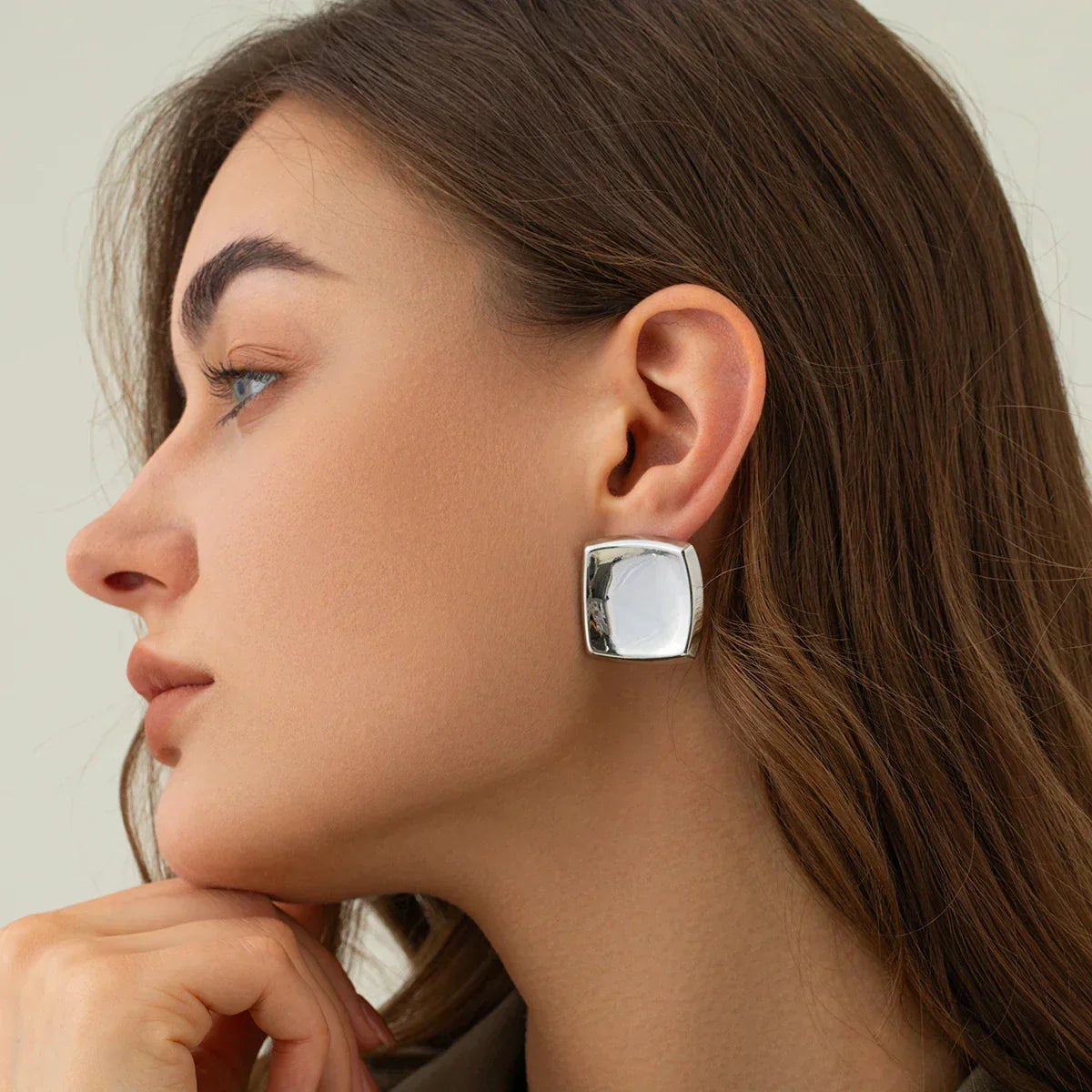 Poppy - Square earrings in gold