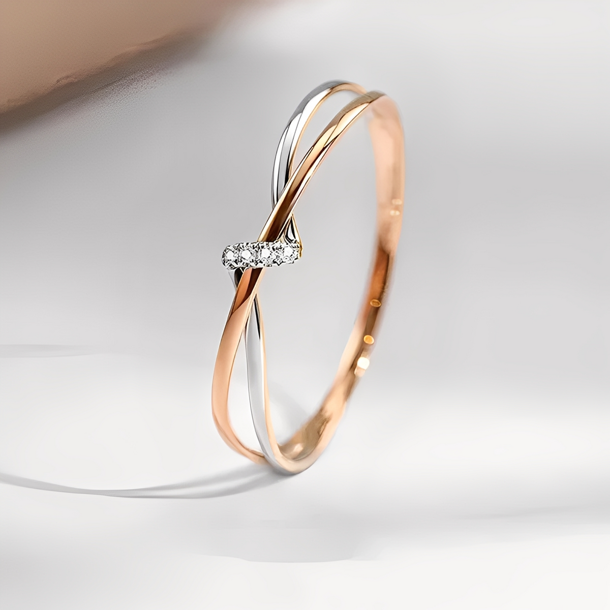 Eleane – Infinity Ring Two-Tone Chic