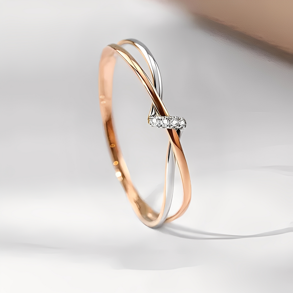 Eleane – Infinity Ring Two-Tone Chic