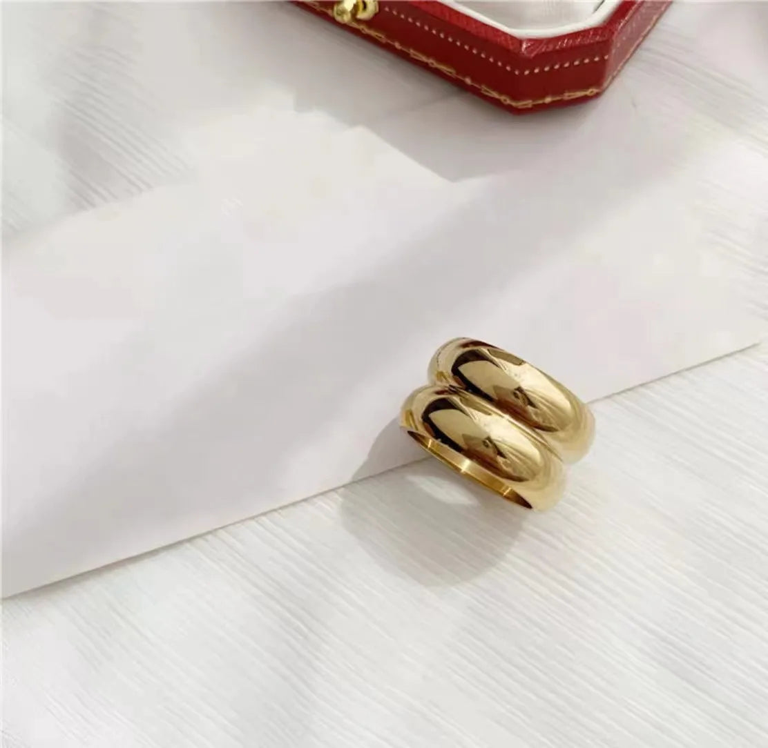 Solene – Broad ring for the index finger