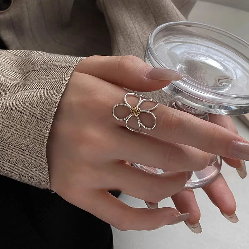 Alizee – Petal Ring crafted from 925 Silver