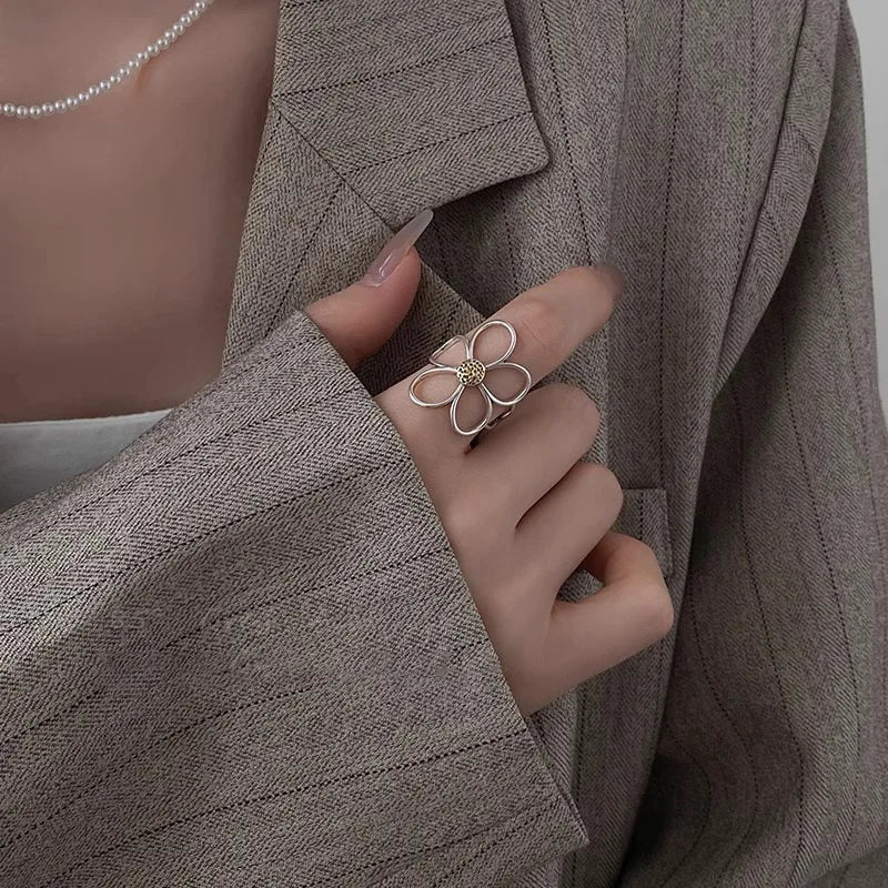 Alizee – Petal Ring crafted from 925 Silver