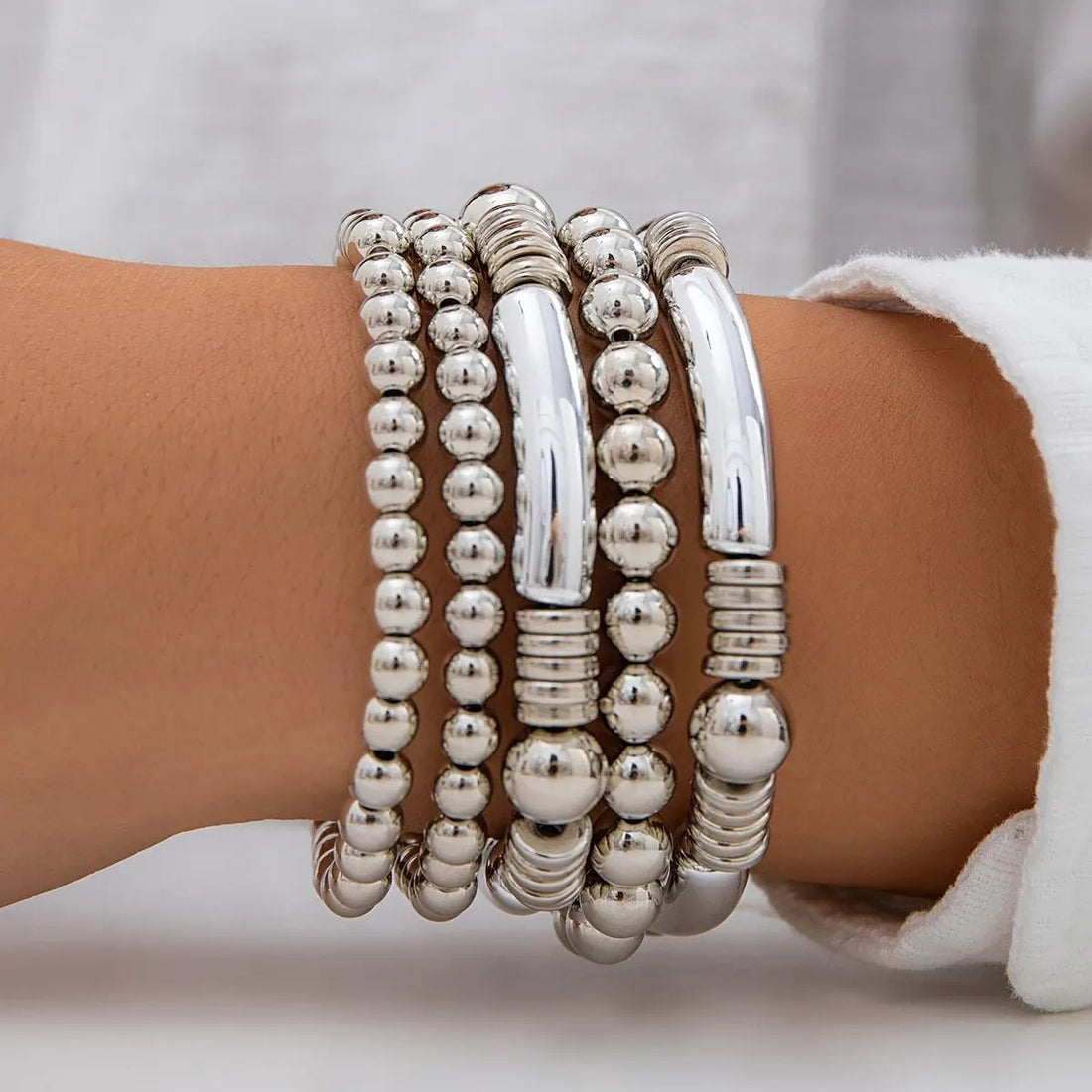 Mira – Set of 5 stackable bead bracelets