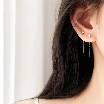 Kaelen – Cube Earrings with Stylish Tassels