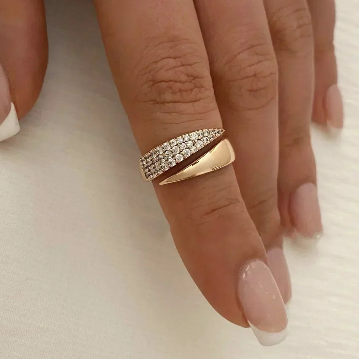 Irina – Curved Ring Gold Plated 18K