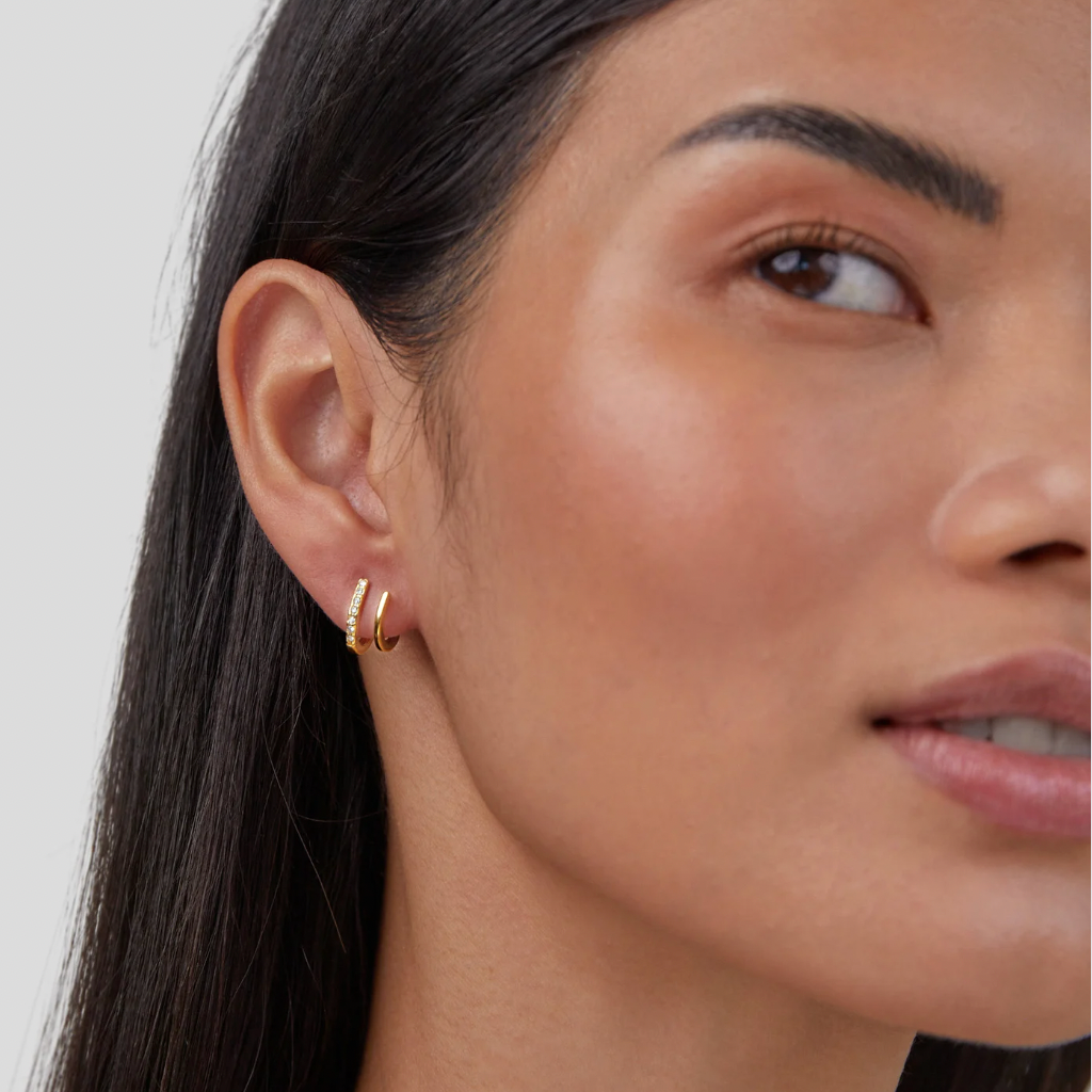 Zendaya – Claw Crystal Earrings