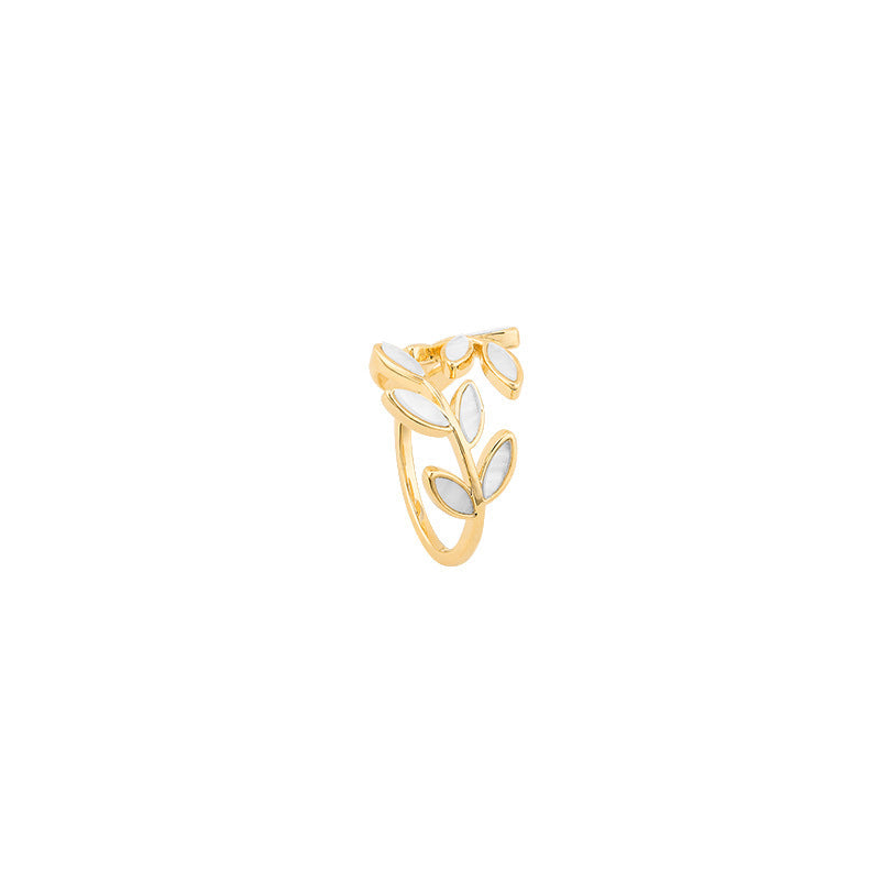 Auriane – Gold Ring Leaf & White Opal
