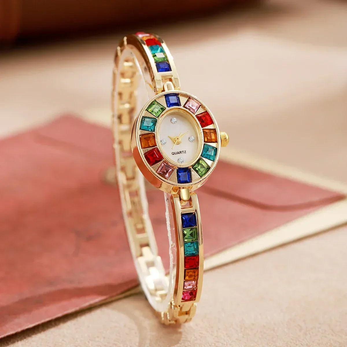 Rayna – Watch Sunshine and Prismatic Bezel
