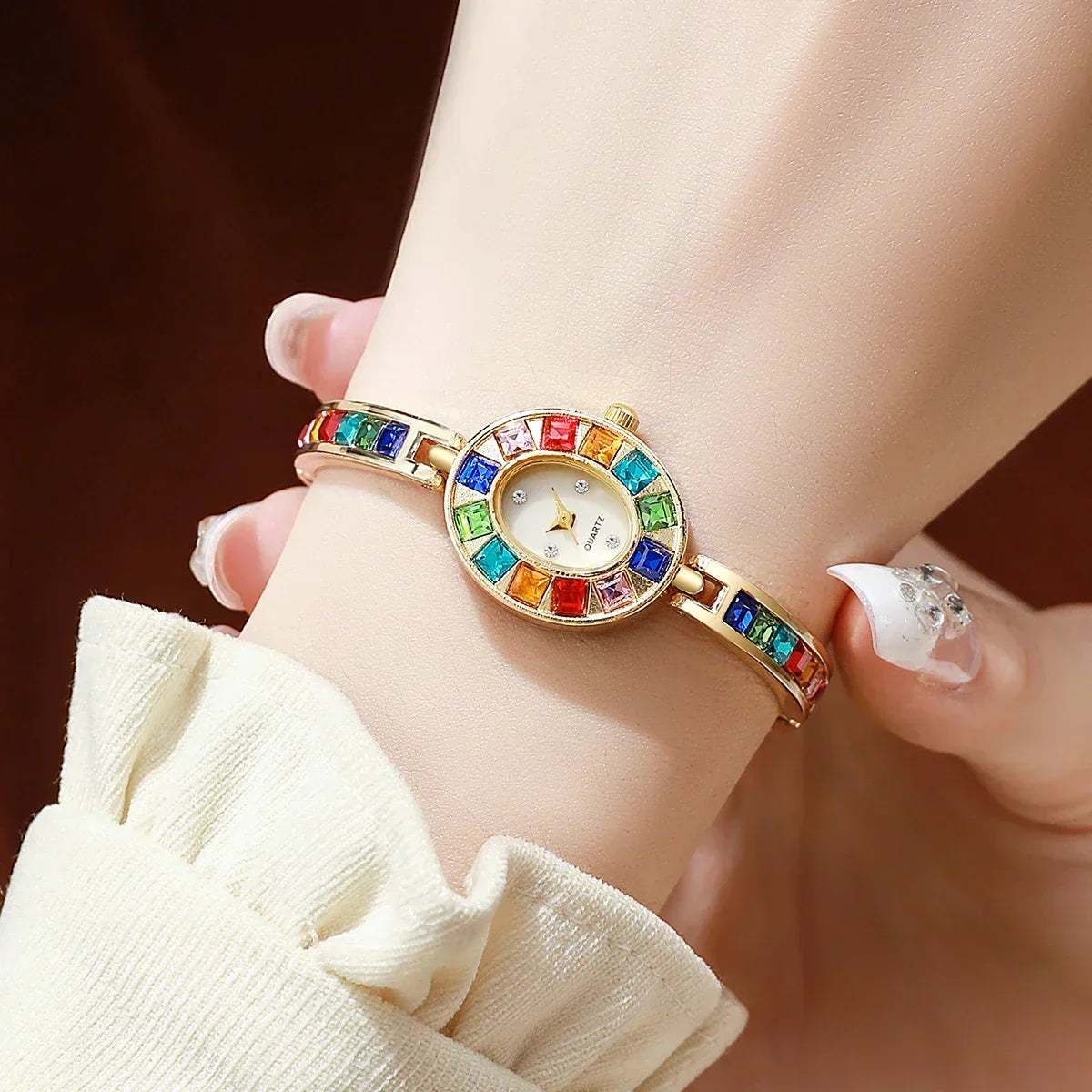 Rayna – Watch Sunshine and Prismatic Bezel
