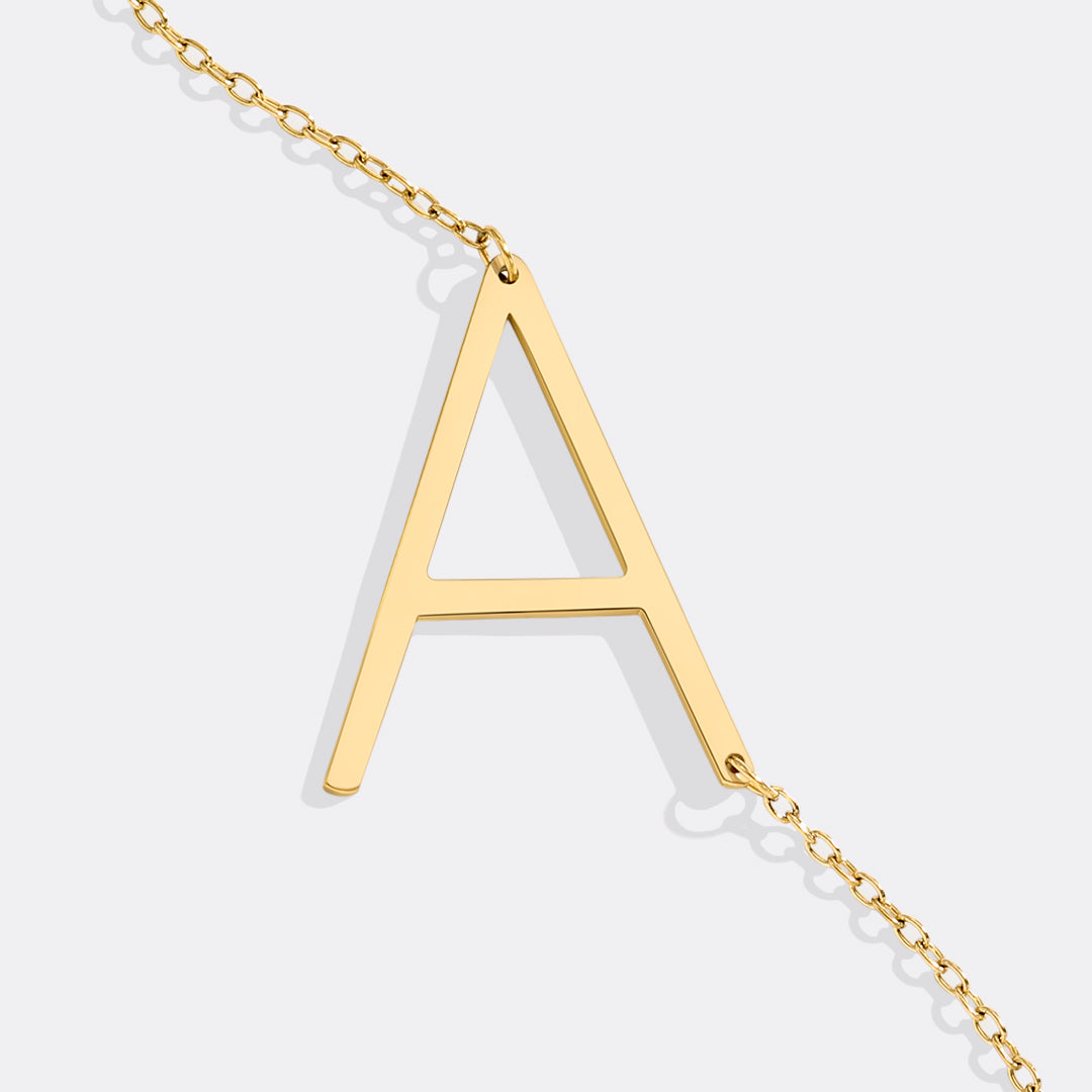 Inez – Necklace Initial Declarative