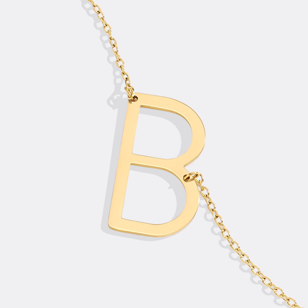 Inez – Necklace Initial Declarative
