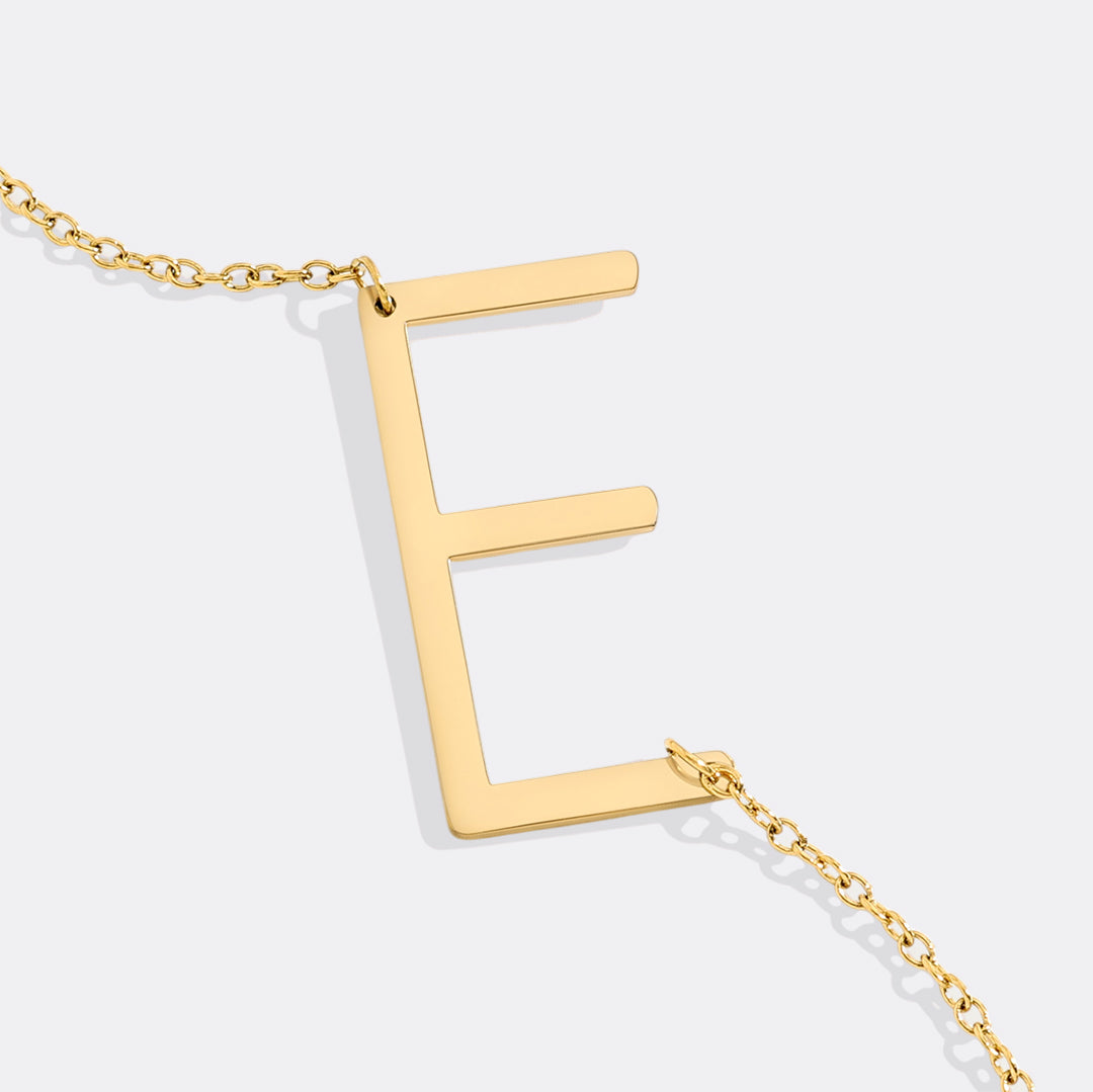 Inez – Necklace Initial Declarative