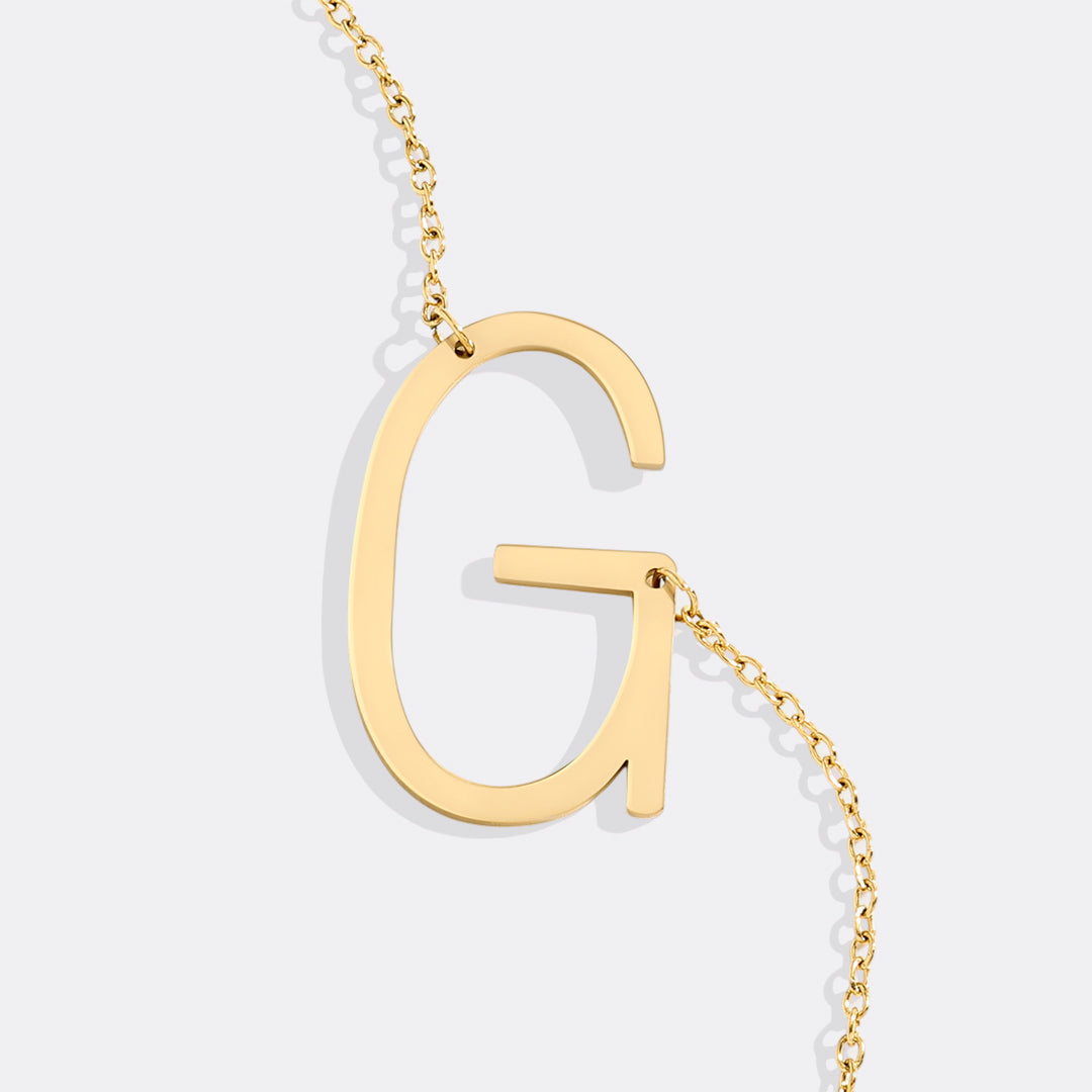 Inez – Necklace Initial Declarative