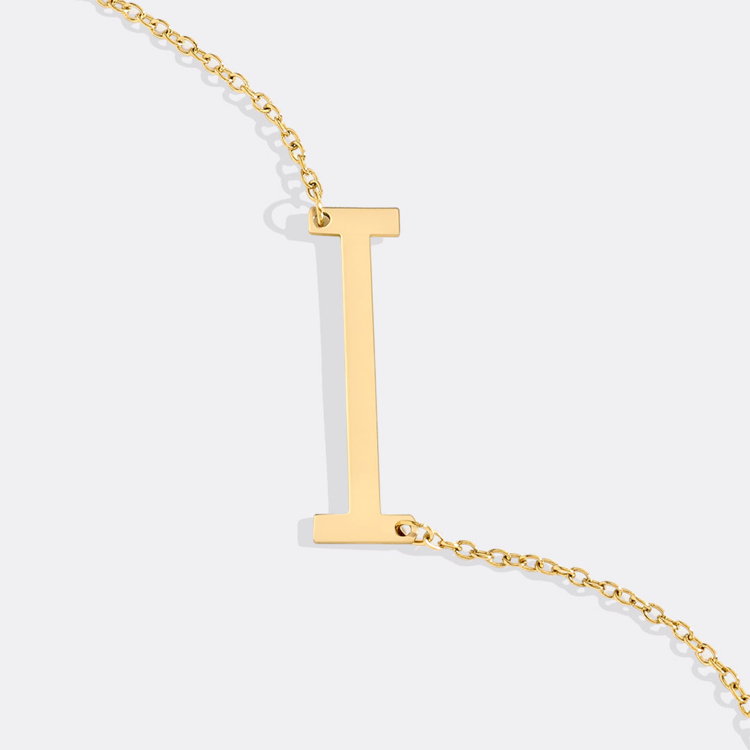 Inez – Necklace Initial Declarative