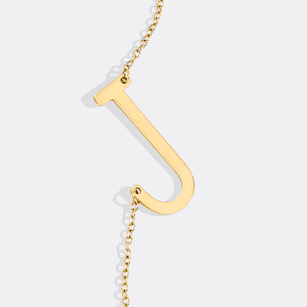 Inez – Necklace Initial Declarative