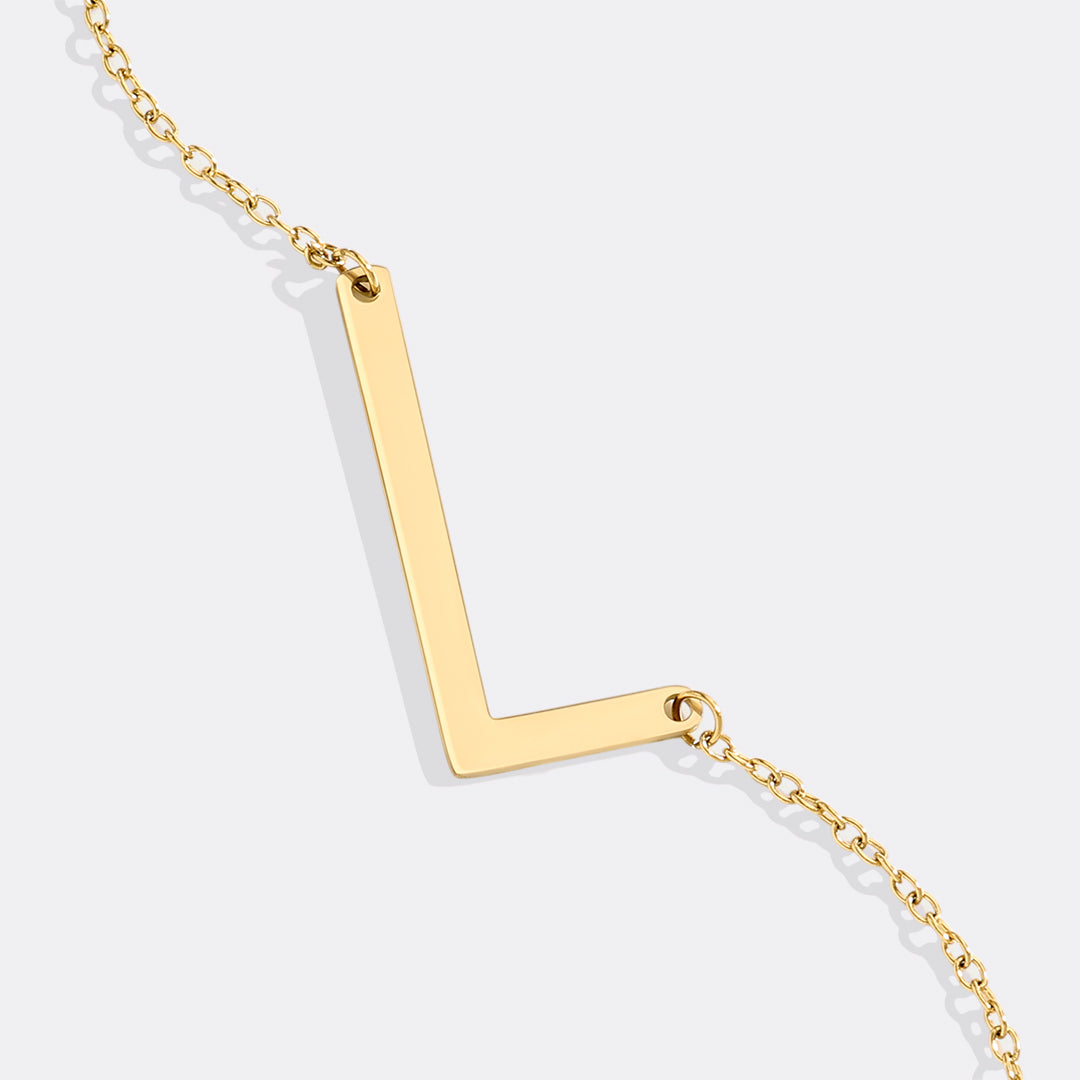 Inez – Necklace Initial Declarative