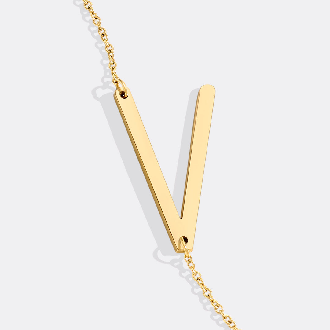 Inez – Necklace Initial Declarative