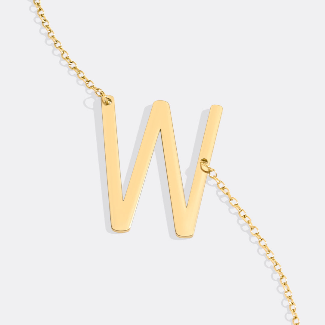 Inez – Necklace Initial Declarative