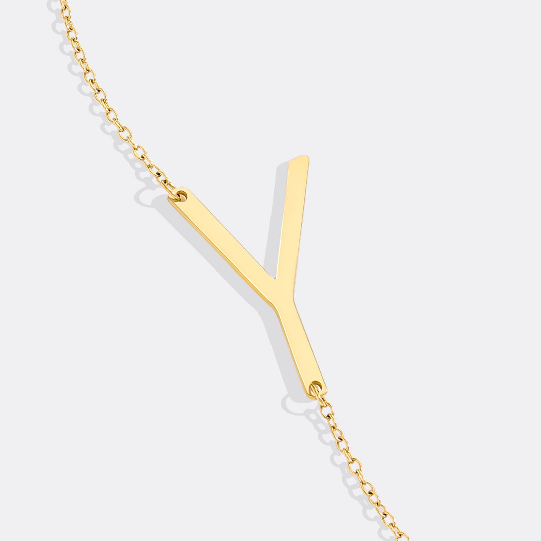 Inez – Necklace Initial Declarative