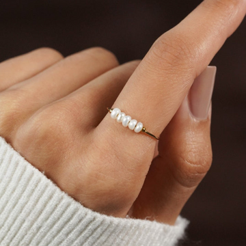 Mini Pearl Ring