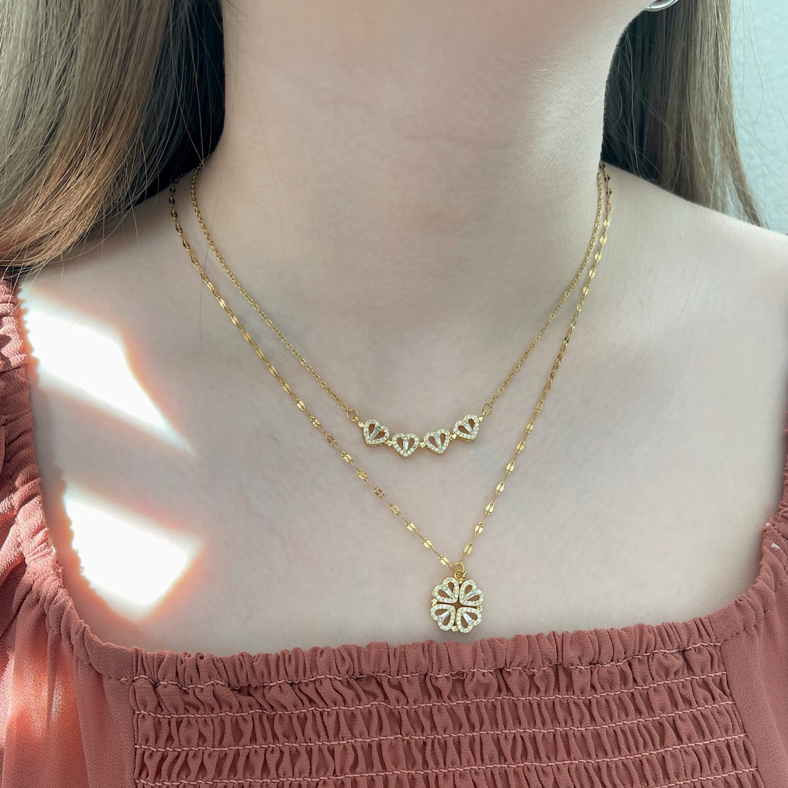 Necklace Featuring Four-Leaf Clover - Magnetic Heart Pendant