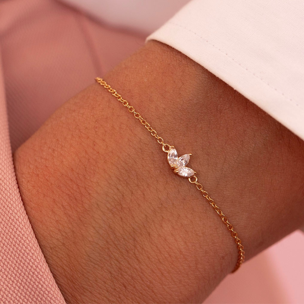 Three Zircon Blossoms - Chain Bracelet