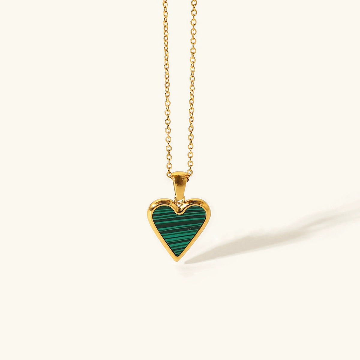 Blythe – Elegant Heart Necklace