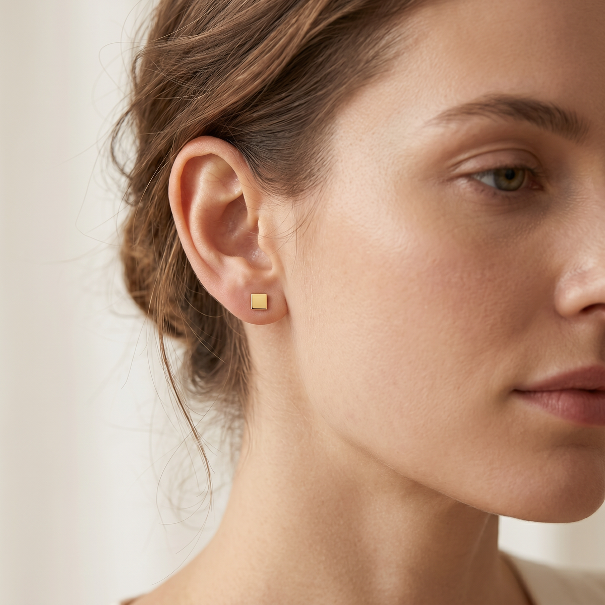 Yasuko - Cube-Shaped Stud Earrings with Minimalist Style
