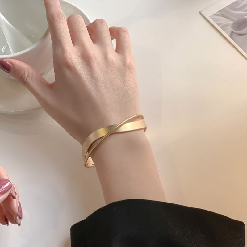 Liora – Radiant Minimalist Bracelet