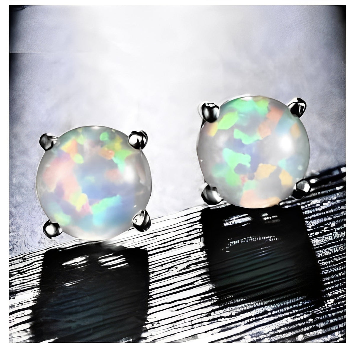 Camille – Chic stud earrings in opal