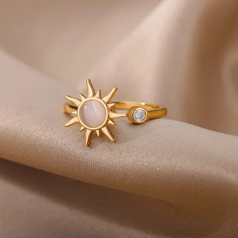 Helia – Calming Rotating Sun Ring