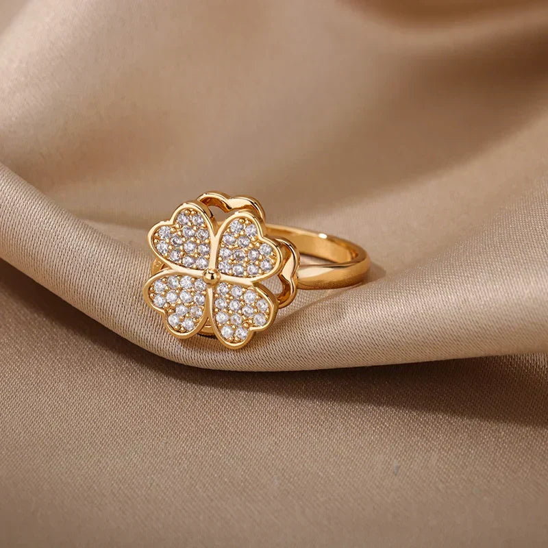 Dazel – Anti-Stress Spinning Ring Featuring Four-Leaf Clover