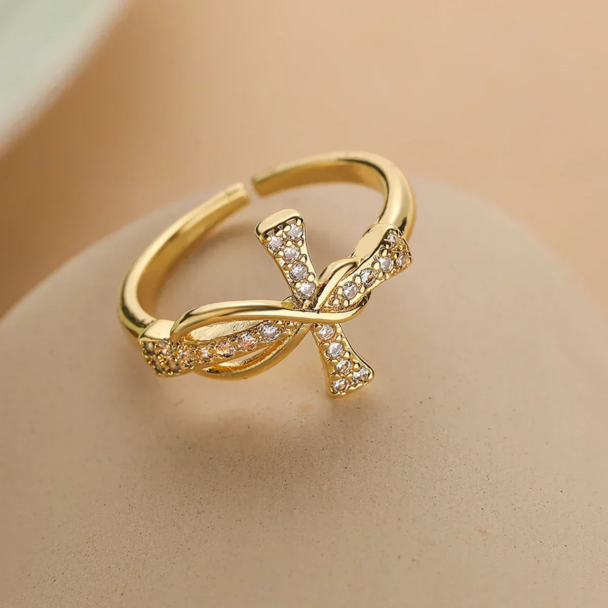 Eliane – Ring with Christian Cross made of Zircon for Women
