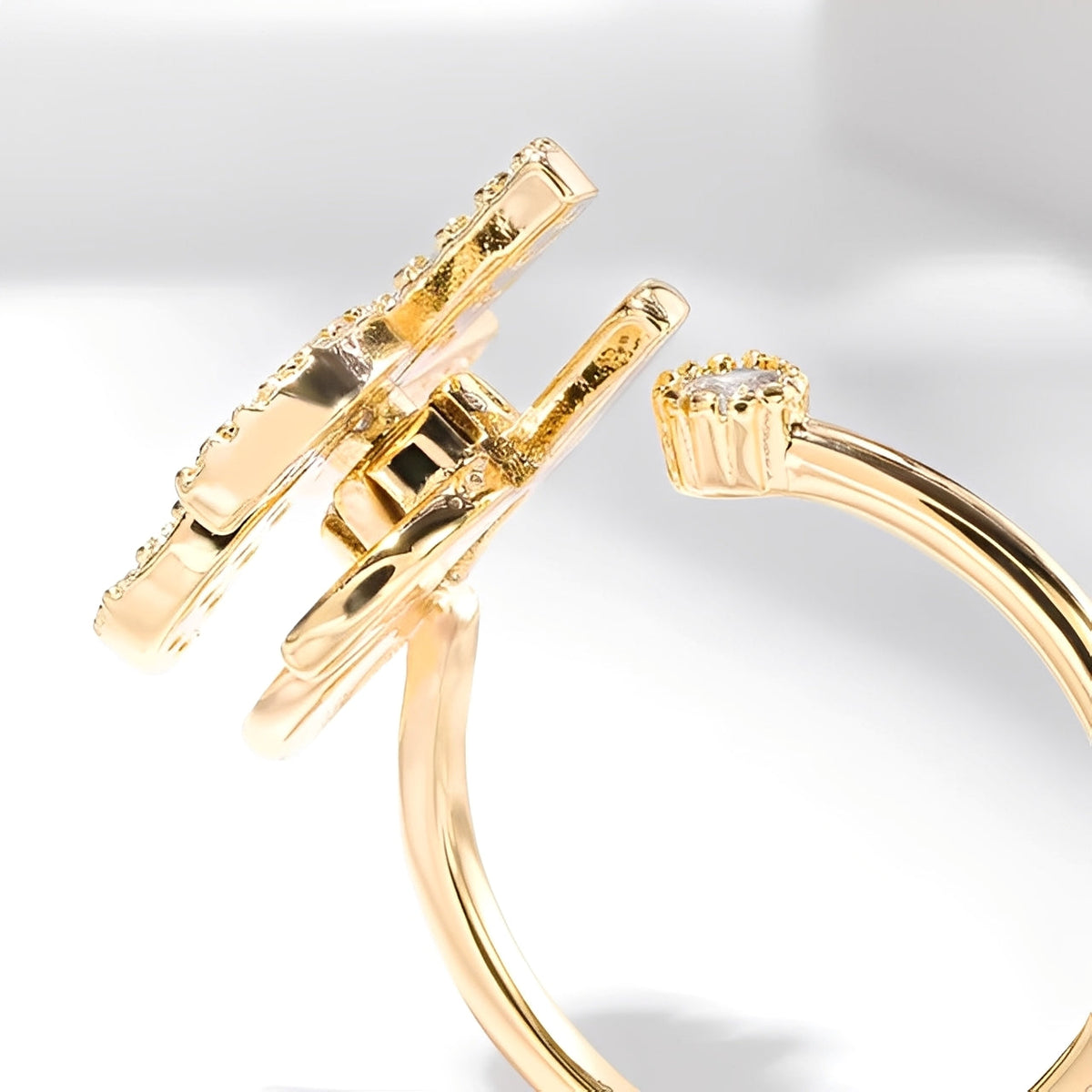 Solaya – Anti-Stress Sunflower Ring